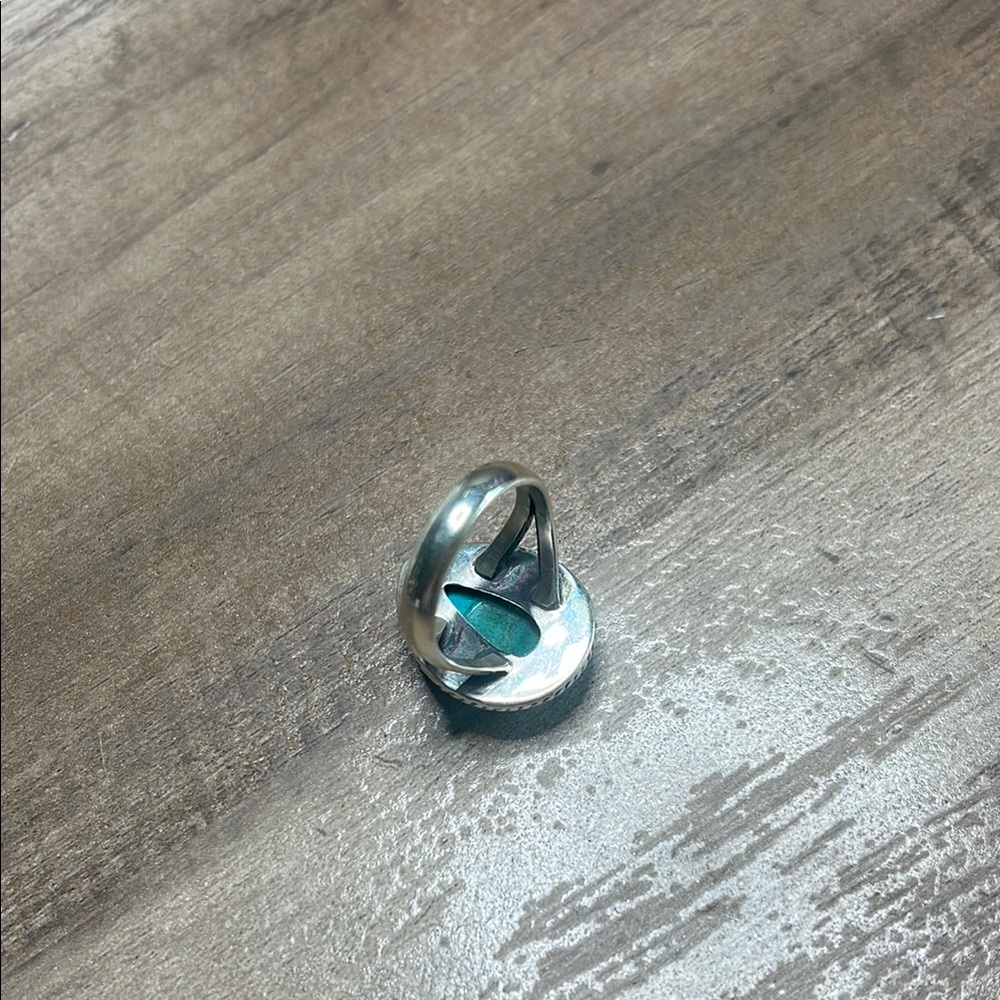 Turquoise Silver Ring - Picture 4 of 6